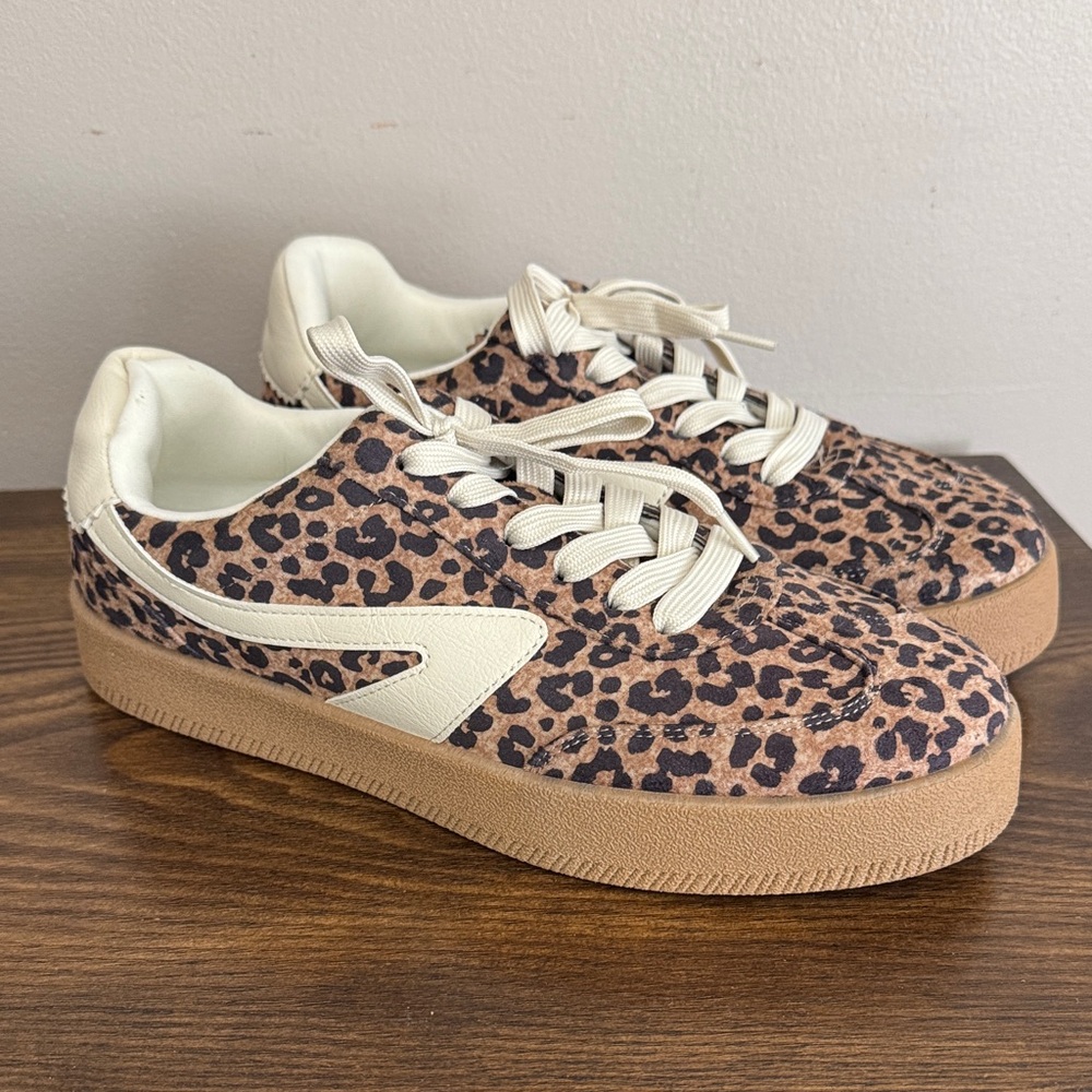 NEW DV Dolce Vita Russo Leopard Print Sneakers Size 9.5
